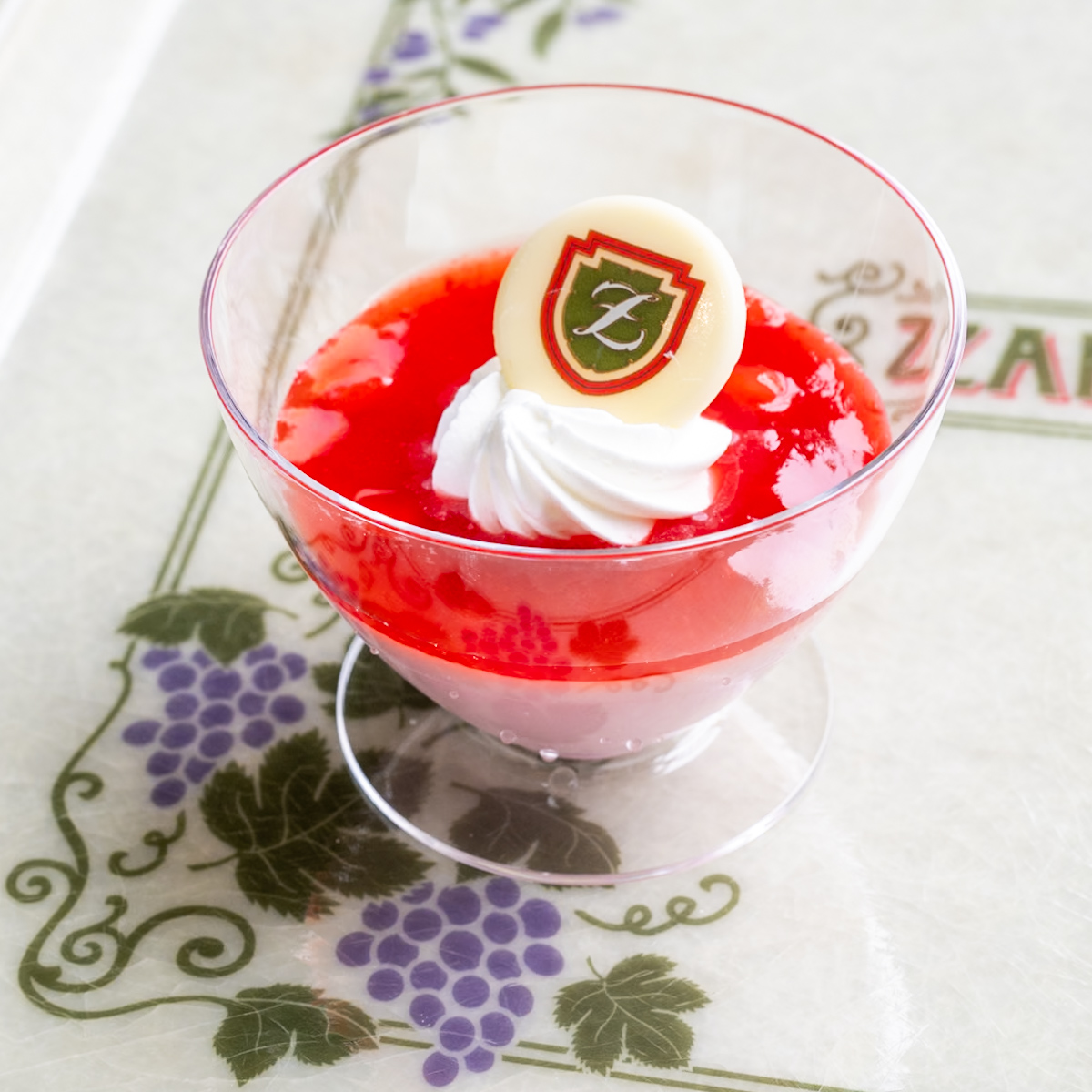 ザンビーニ　ストロベリーパンナコッタ