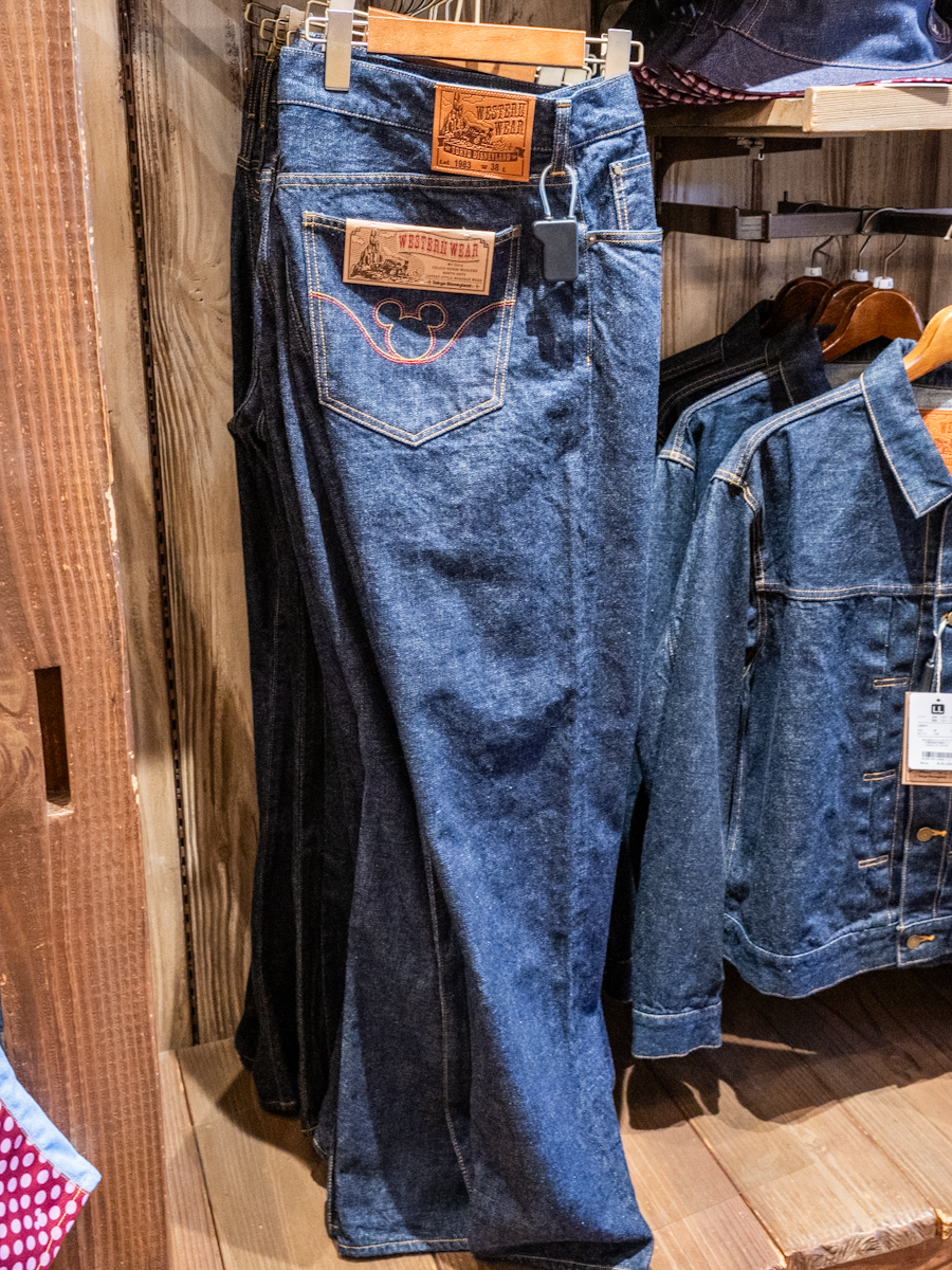 デニムパンツ　ミッキー