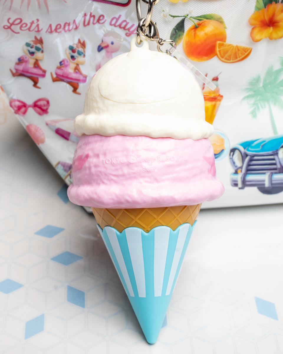 東京ディズニーランド「SUNNY SUNNY Summer2025」グミキャンディー、ミニスナックケース　デザイン