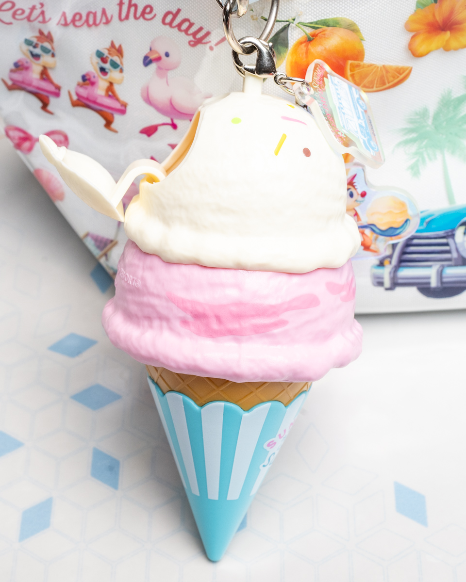 東京ディズニーランド「SUNNY SUNNY Summer2025」グミキャンディー、ミニスナックケース　お菓子入れ口
