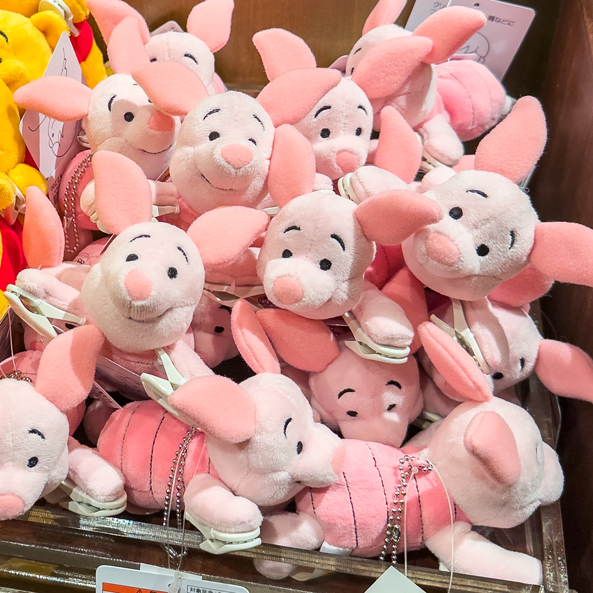 東京ディズニーリゾート「ピグレット｣肩のせぬいぐるみお土産