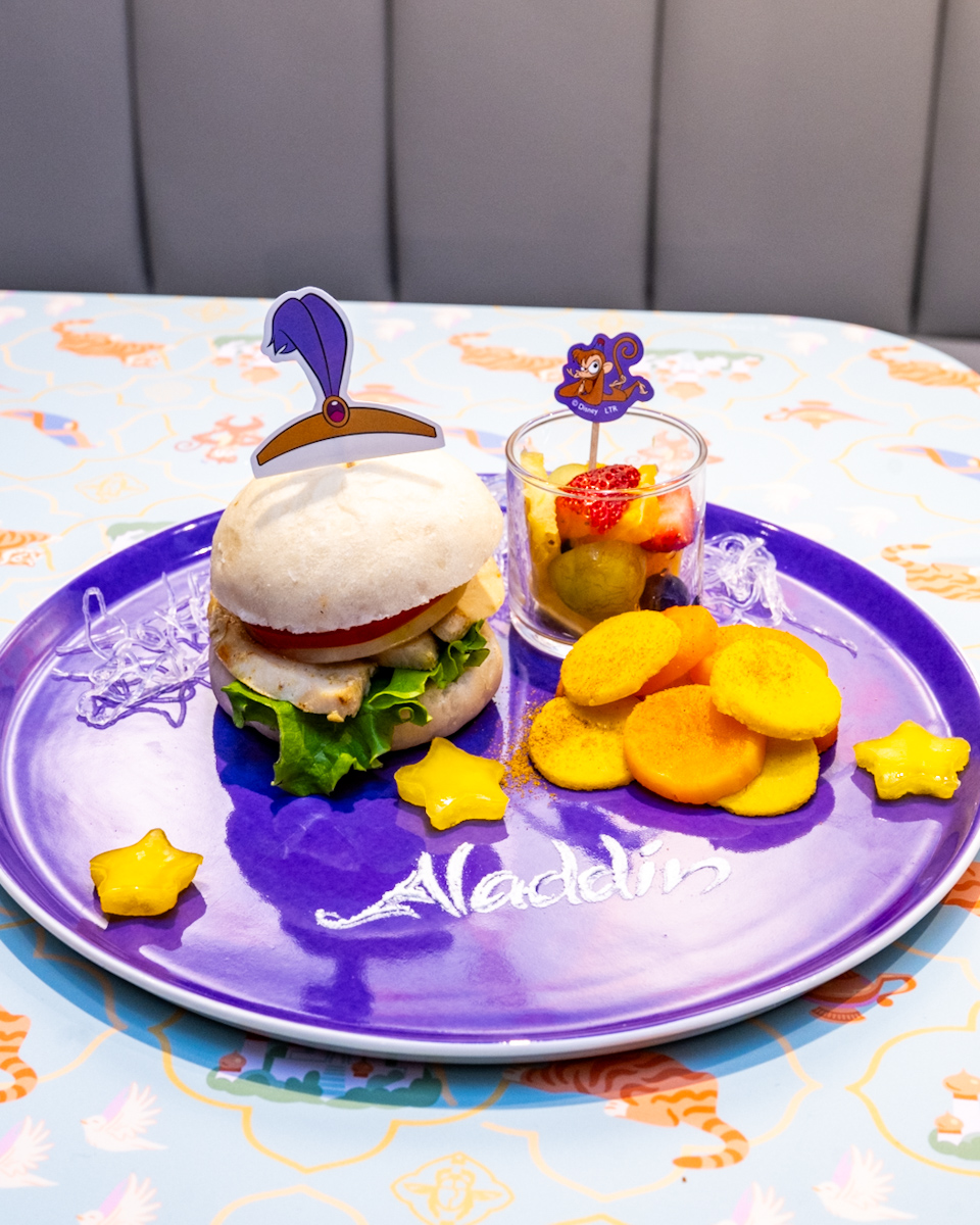 ＜アラジン＞バーガープレート