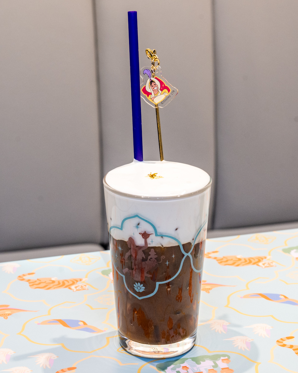 ＜アラジン＞カフェラテ