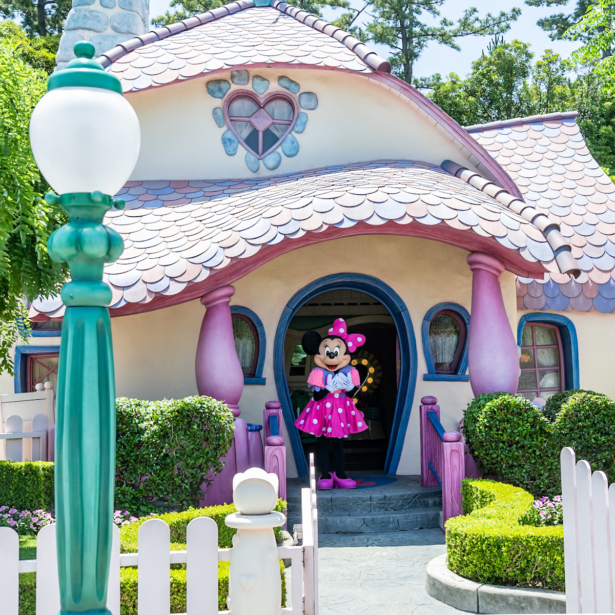 東京ディズニーランド／トゥーンタウン『ミニーの家』キャラクターグリーティング　トゥーンタウンコスチュームミニー