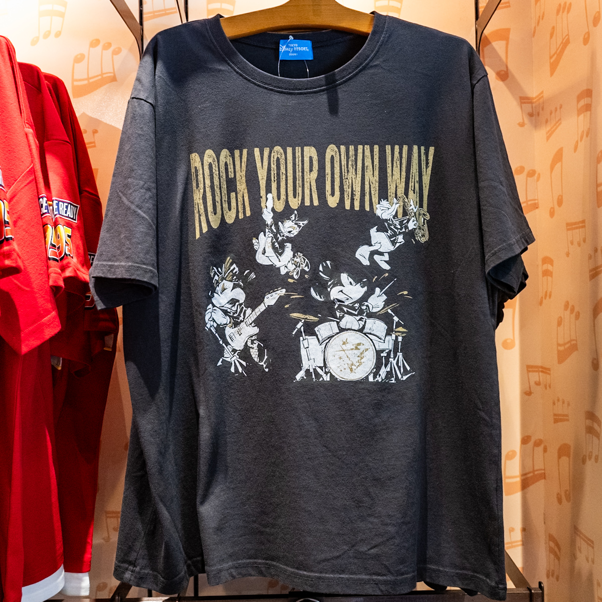 東京ディズニーリゾート ミッキー＆フレンズTシャツ（ロックバンドデザイン）