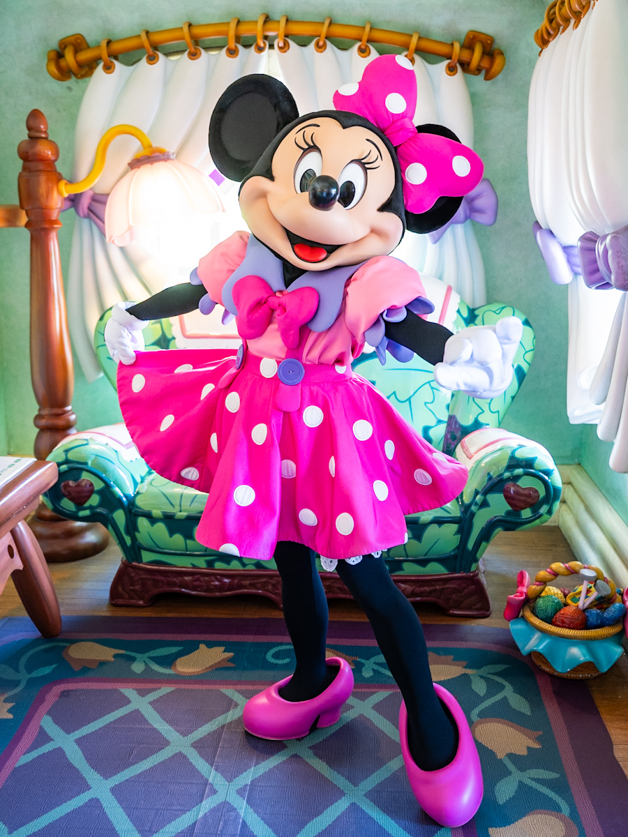 東京ディズニーランド／トゥーンタウン『ミニーの家』キャラクターグリーティング　トゥーンタウンコスチュームのミニーマウス