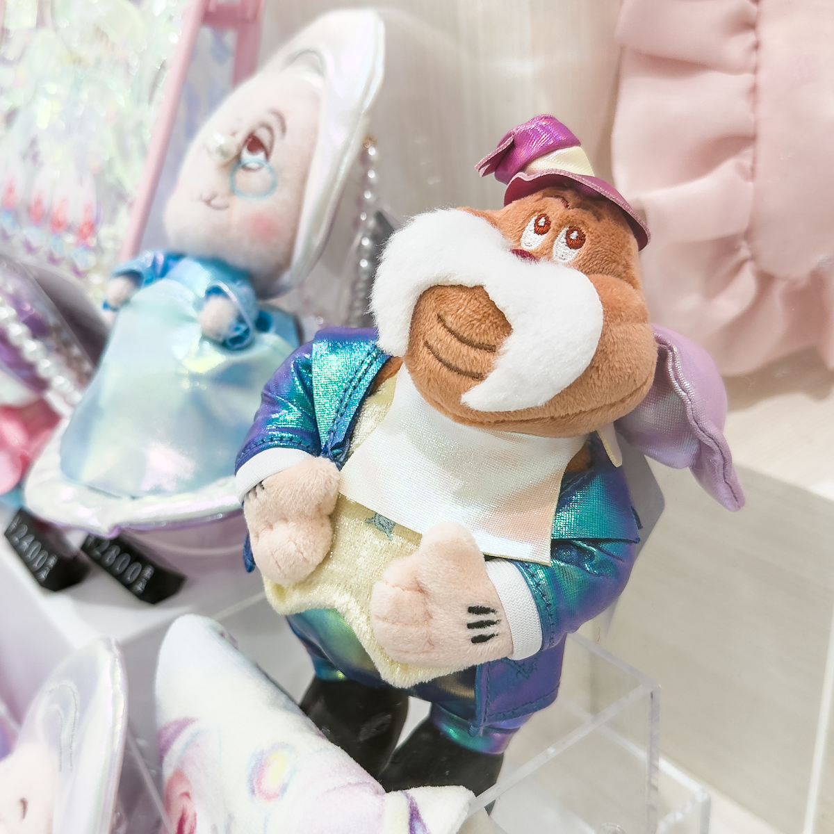 ディズニーストア『ふしぎの国のアリス』セイウチグッズ