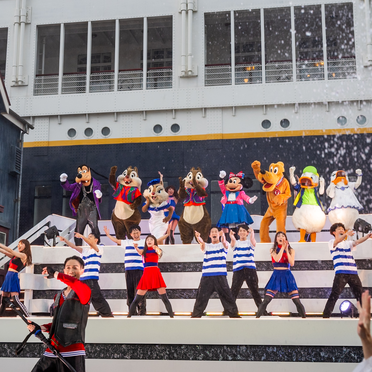 東京ディズニーシー 「サマー・クールオフat Tokyo Disney Resort」ドックサイド・スプラッシュ・リミックス　フィナーレ