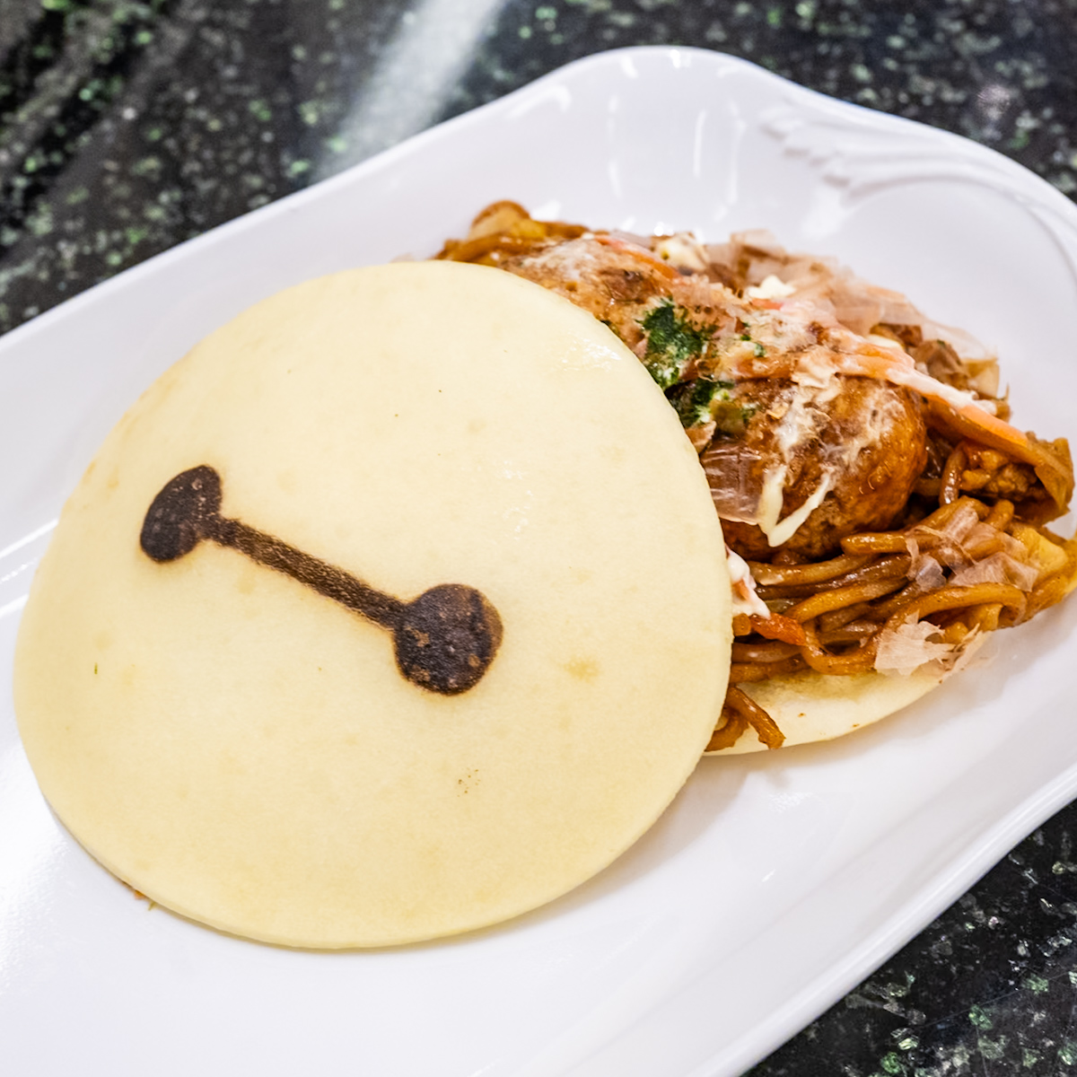 焼きそばとたこ焼きブレッド　ベイマックス