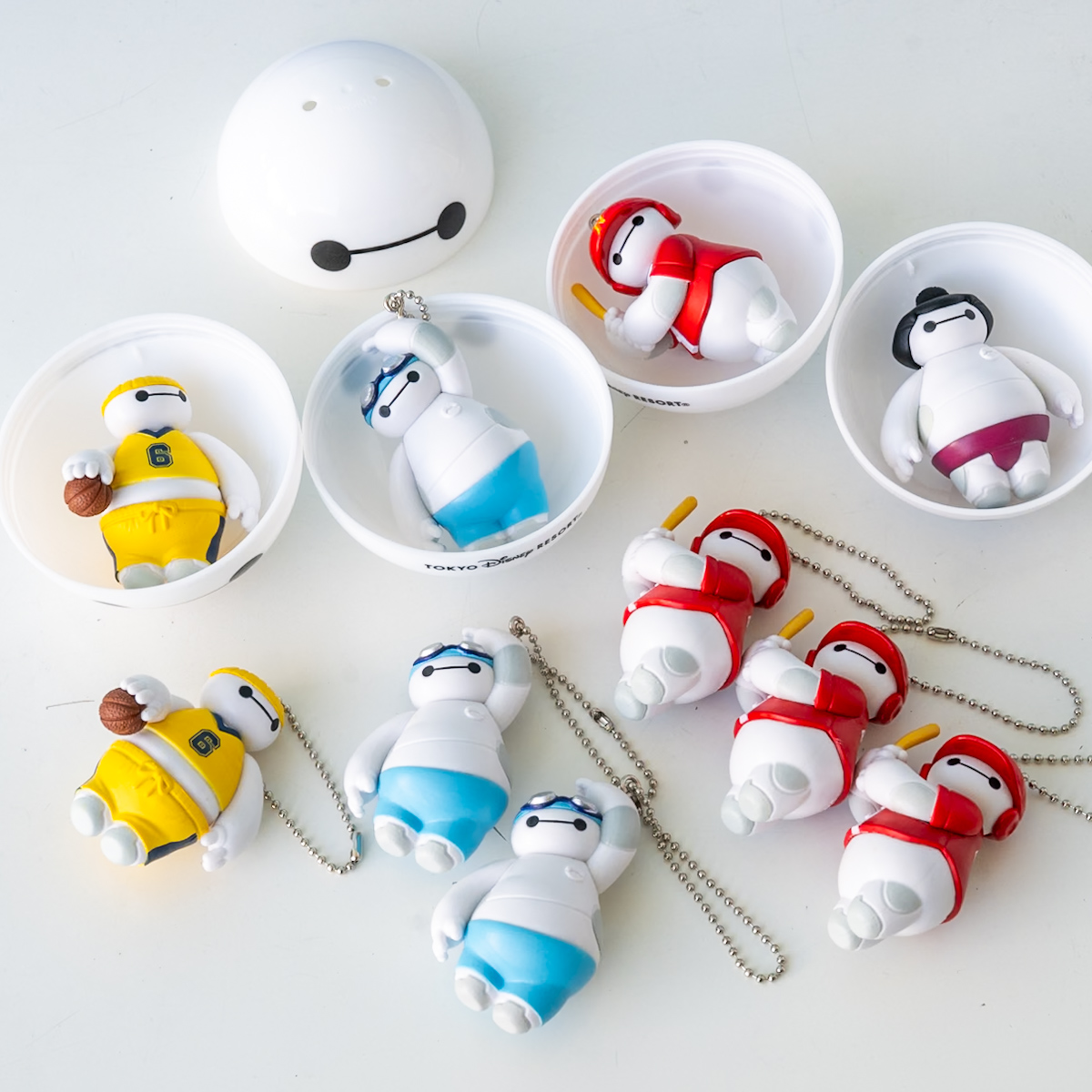 ディズニーリゾートカプセルトイ　ガチャガチャ スポーツするベイマックスをデザイン！東京ディズニーランド