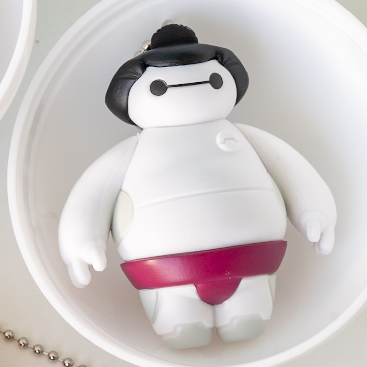 相撲するベイマックスキーチェーン