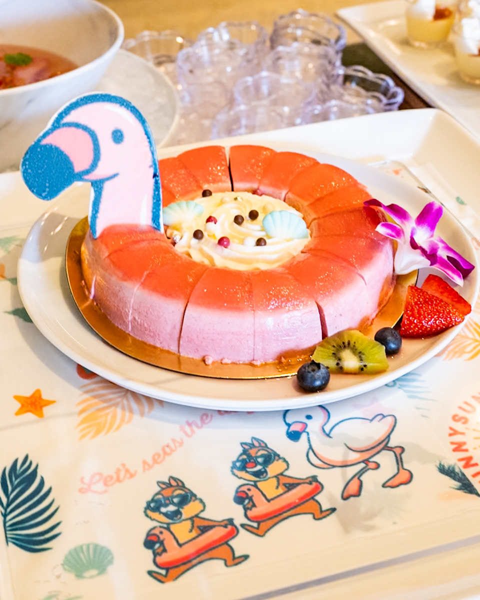ラズベリーとライチーのムース