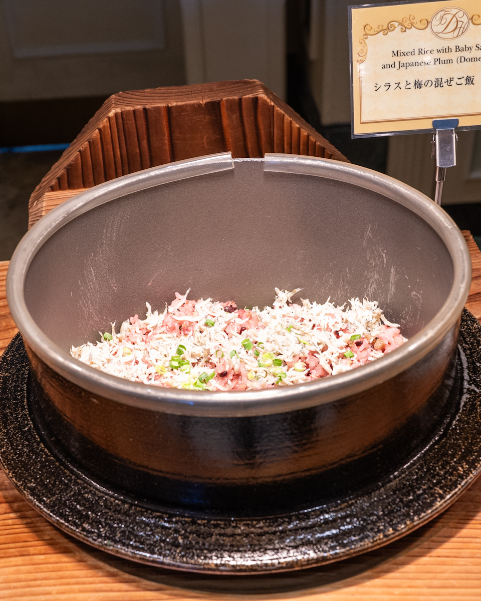 しらすと梅の混ぜご飯