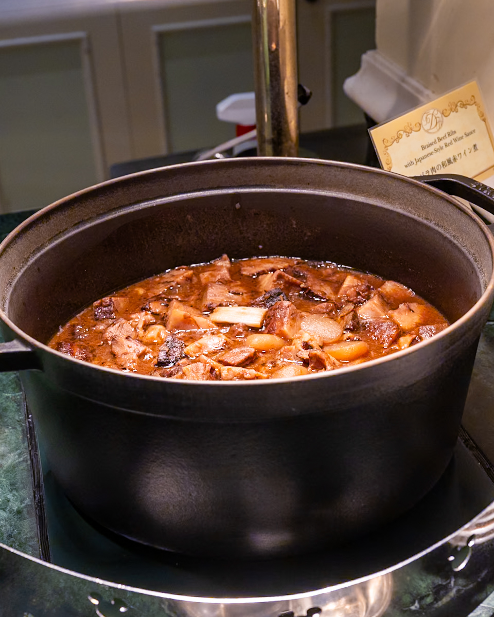 牛バラ肉の和風赤ワイン煮