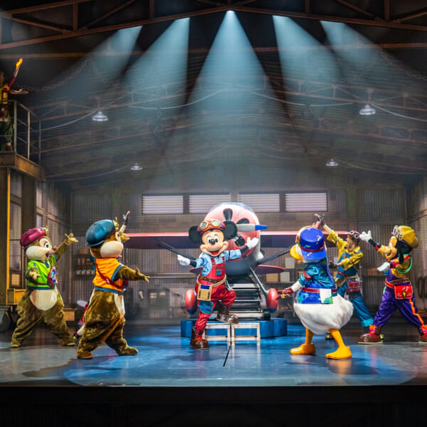 東京ディズニーシー「ハンガーステージ」新ショー『ドリームス・テイク・フライト』フィナーレ1