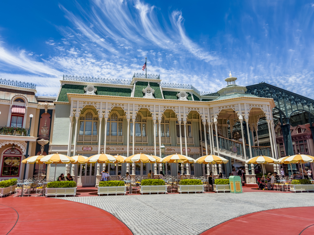 東京ディズニーランド「アイスクリームコーン」外観2025