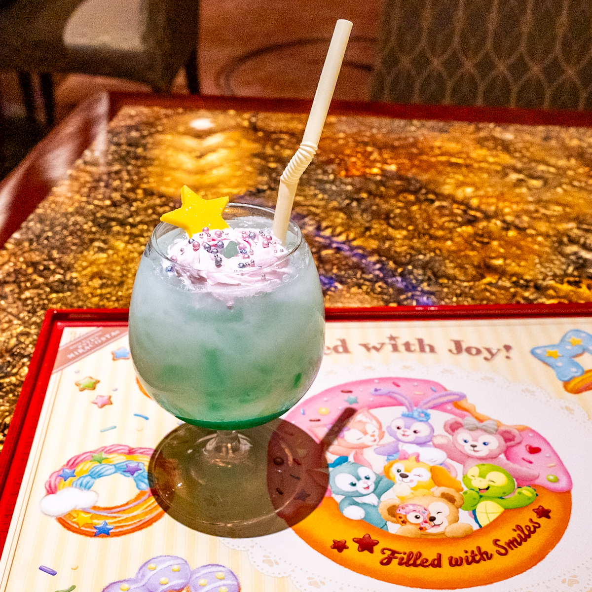 「”ダッフィー＆フレンズのフィルド・ウィズ・ジョイ！”スペシャルドリンク（ランチ）