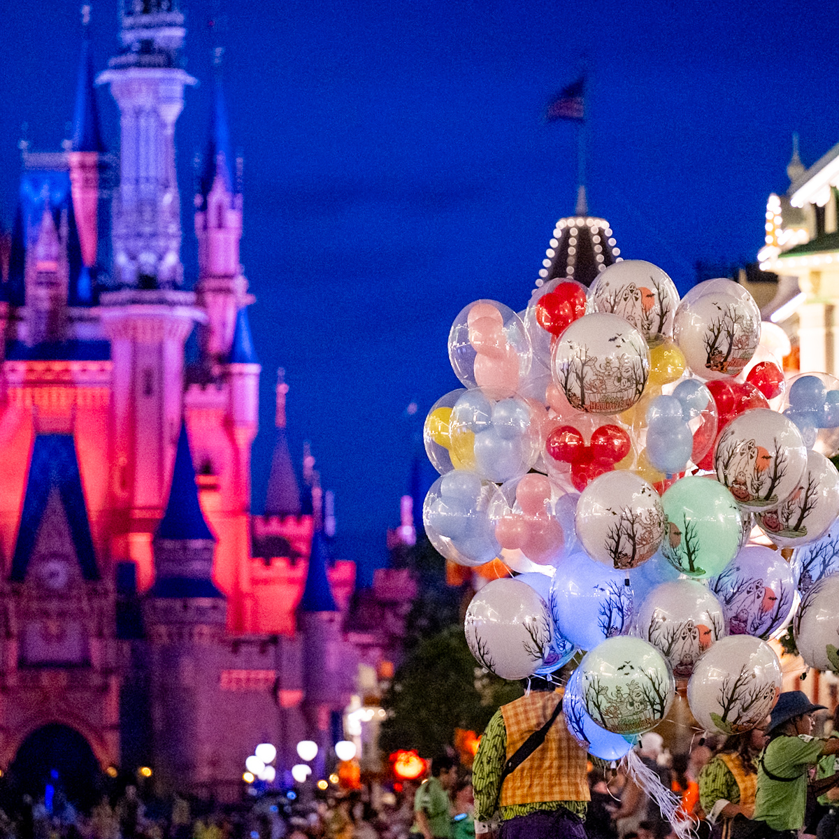 「ミッキーのブー・トゥー・ユー・ハロウィーン・パレード」 バルーン