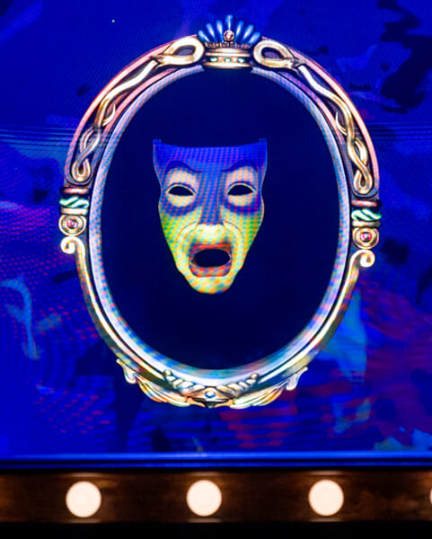 ディズニー・ハリウッド・スタジオ「ディズニーヴィランズ：アンフェアリー・エバー・アフター」魔法の鏡