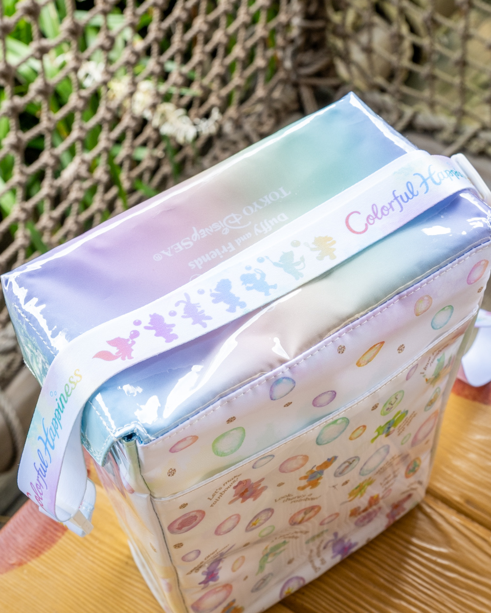 東京ディズニーシー“ダッフィー＆フレンズ20周年：カラフルハピネス”レギュラーボックス、スーベニアポップコーンケース付き　ストラップ