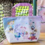 東京ディズニーシー“ダッフィー＆フレンズの「ウィッシング・ウィングス」”スーベニアランチケース　デザイン