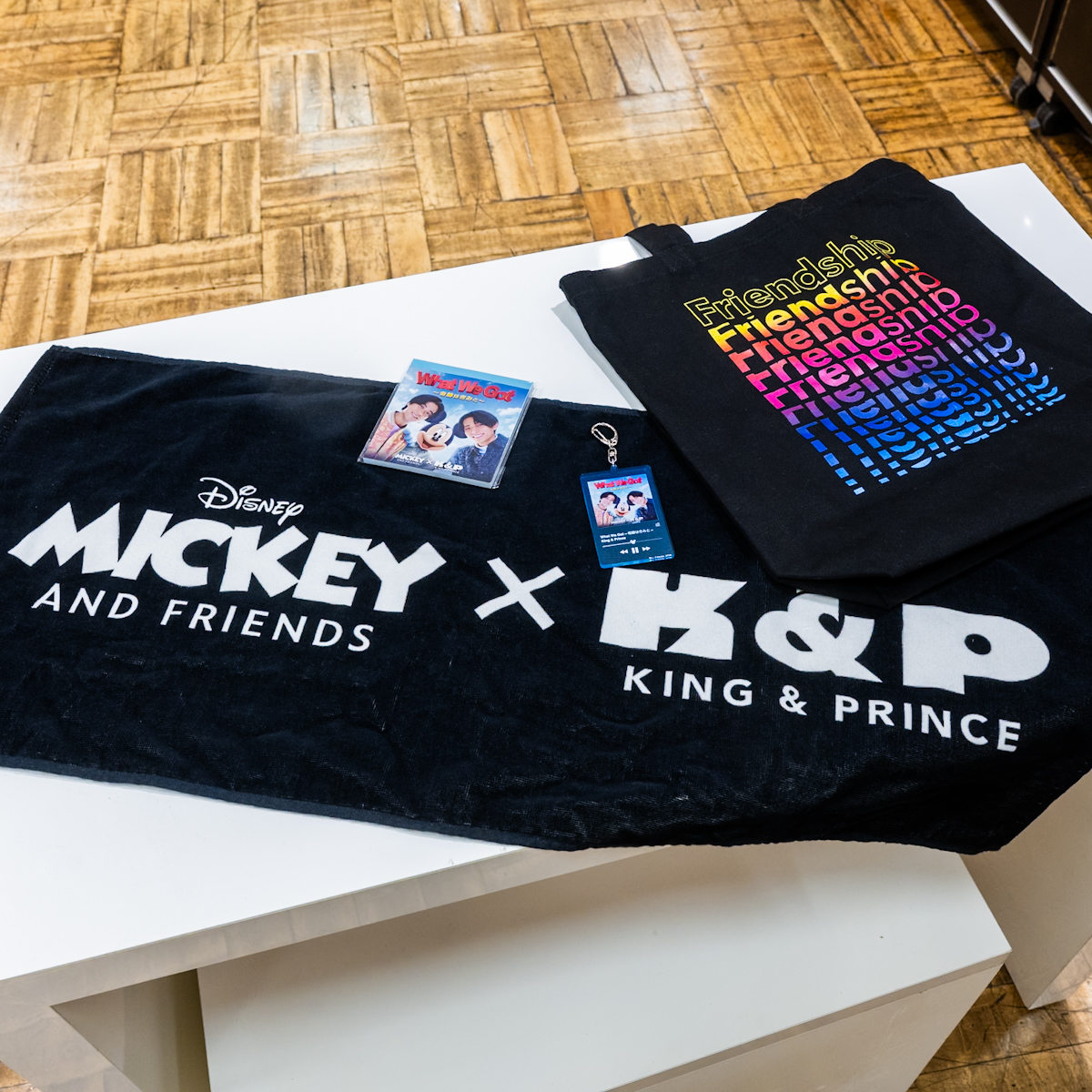 国内先行：Mickey & Friends × King & Prince スペシャルグッズ