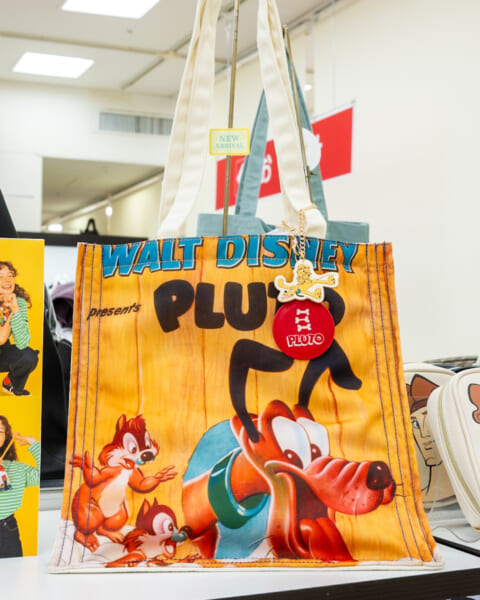 「Disney THE MARKET 2025 in 日本橋三越本店」アコモデ　プルートトートバッグ