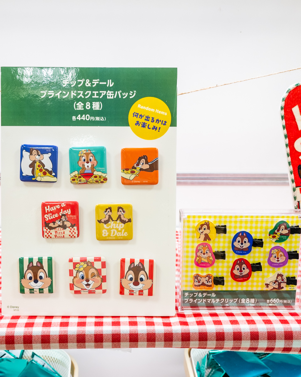 日本橋三越本店先行販売　チップ＆デール　ブラインドマルチクリップ（全8種）缶バッジ