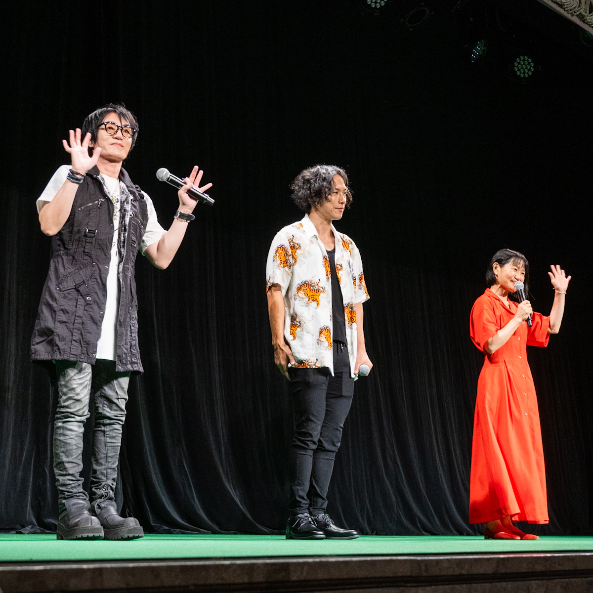 フィニアス役の宮田幸季さん ファーブ役の増田裕生さん キャンディス役の永田亮子さん
