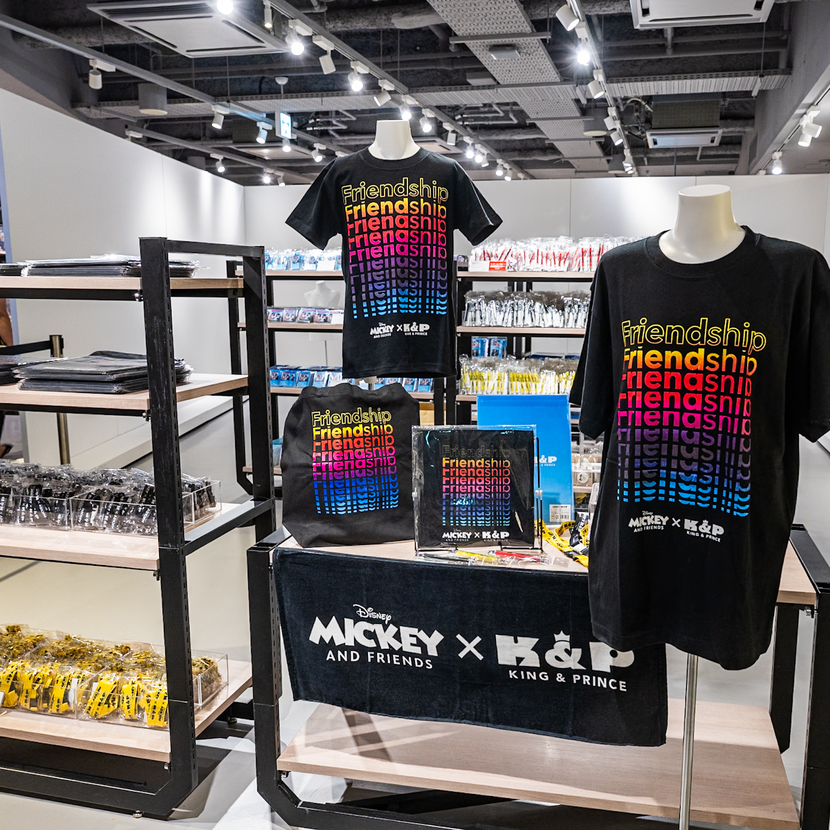 【B1F】Mickey & Friends POP UP STORE　K＆Pグッズ