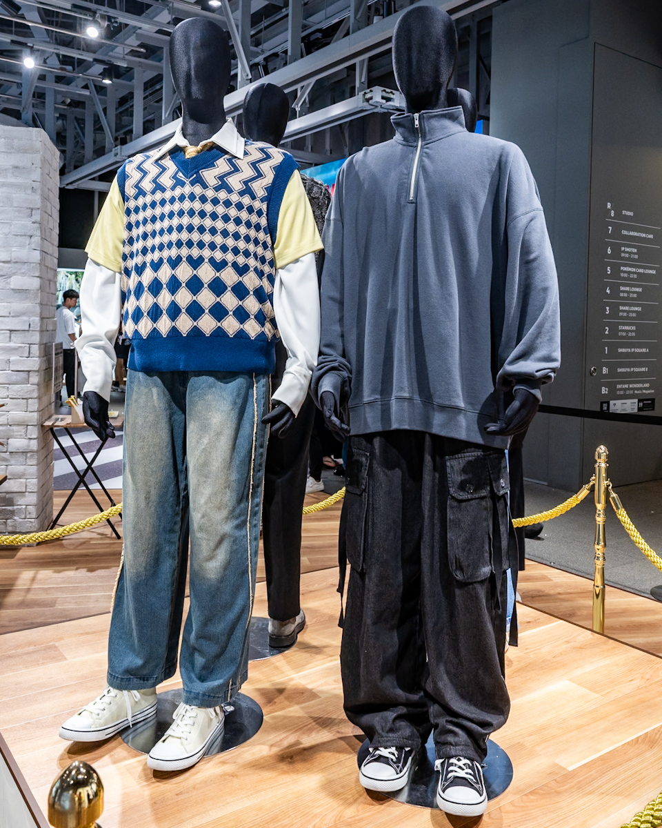【1F】特別展示「What We Got 〜奇跡はきみと~」K＆P着用衣装1