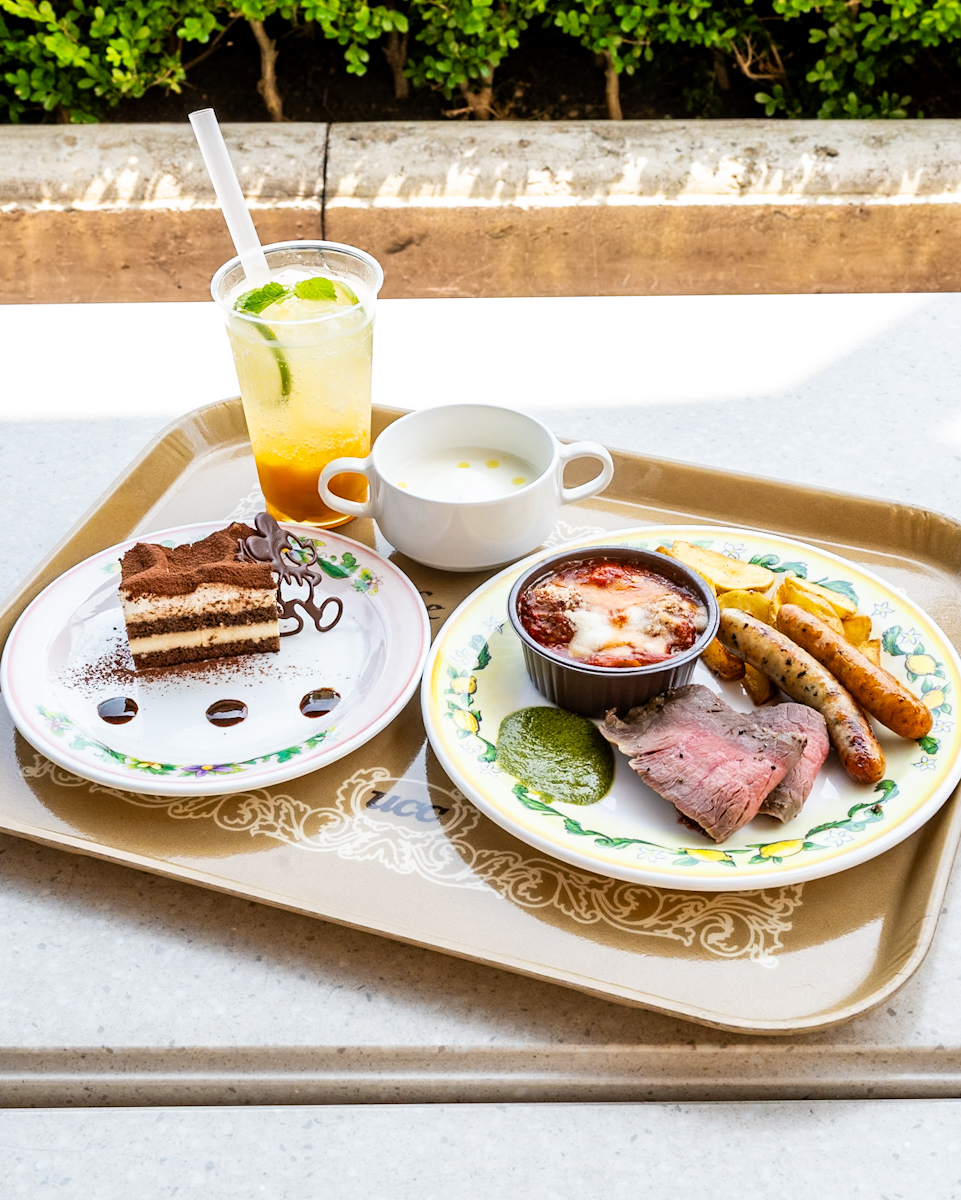 東京ディズニーシー「カフェ・ポルトフィーノ」2025シェフのおすすめセット　スパークリングドリンク