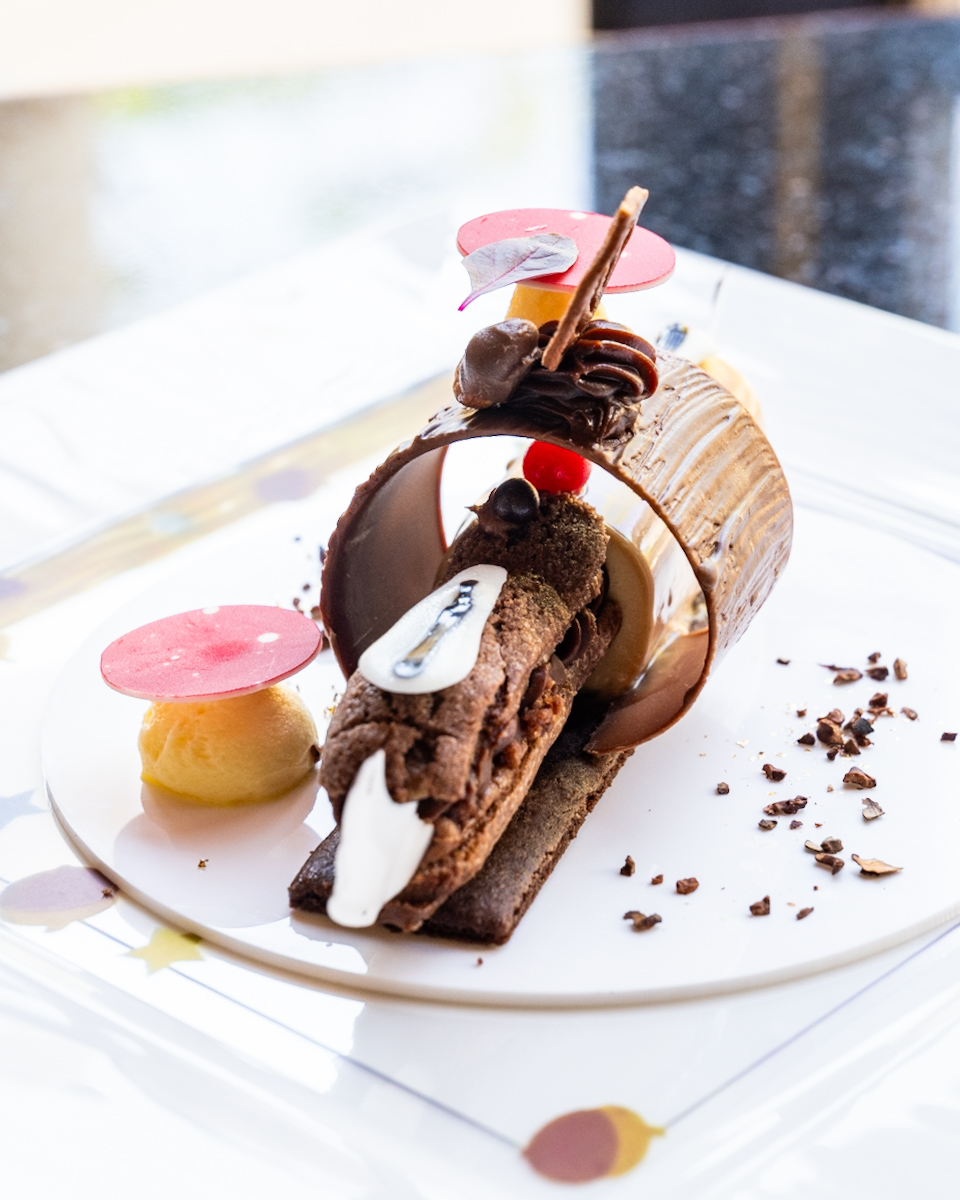 キャラメルムースとチョコレートエクレア3