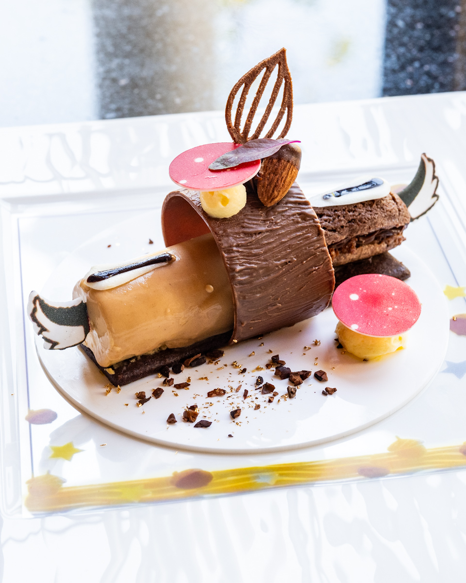 キャラメルムースとチョコレートエクレア