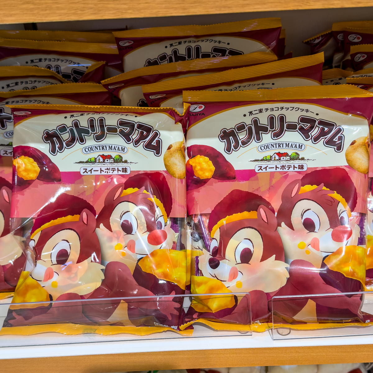 ディズニーストア【不二家】カントリーマアム チップ＆デール スイートポテト チョコチップクッキー SWEET POTATO FLAVOR
