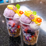 「チックタック・ダイナー」スペシャルカップデザート"芋タルトアイスとブルーベリーレアチーズケーキアイスのサンデー"塔の上のラプンツェル
