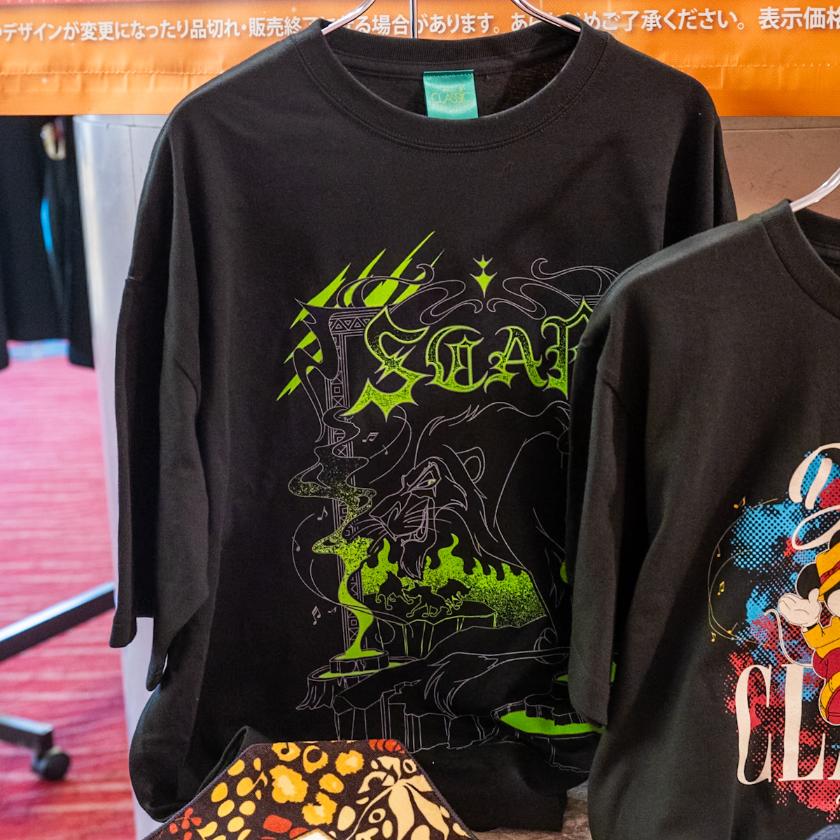 スカーTシャツ