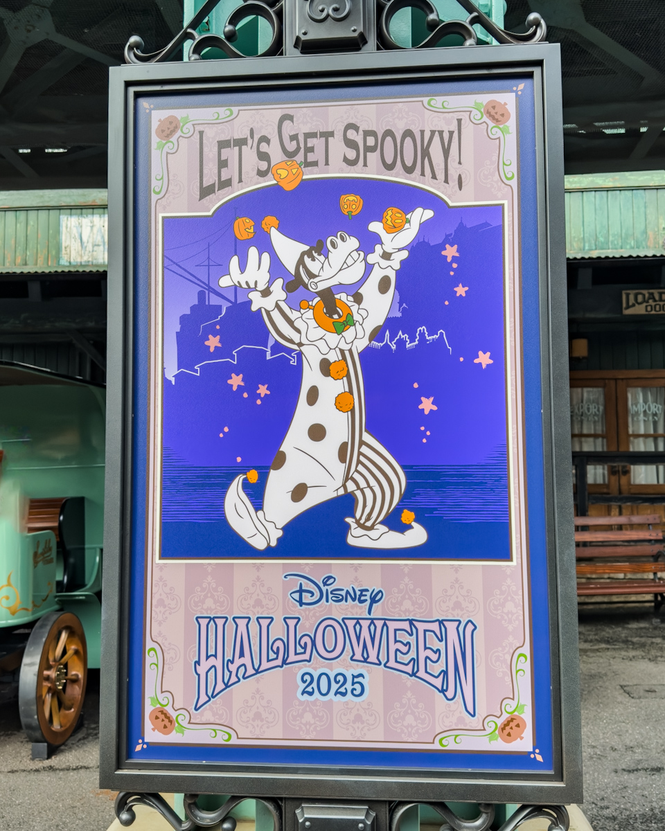 東京ディズニーシー”ディズニー・ハロウィーン2025”デコレーション　高架下デコレーション　ホーレス・ホースカラー