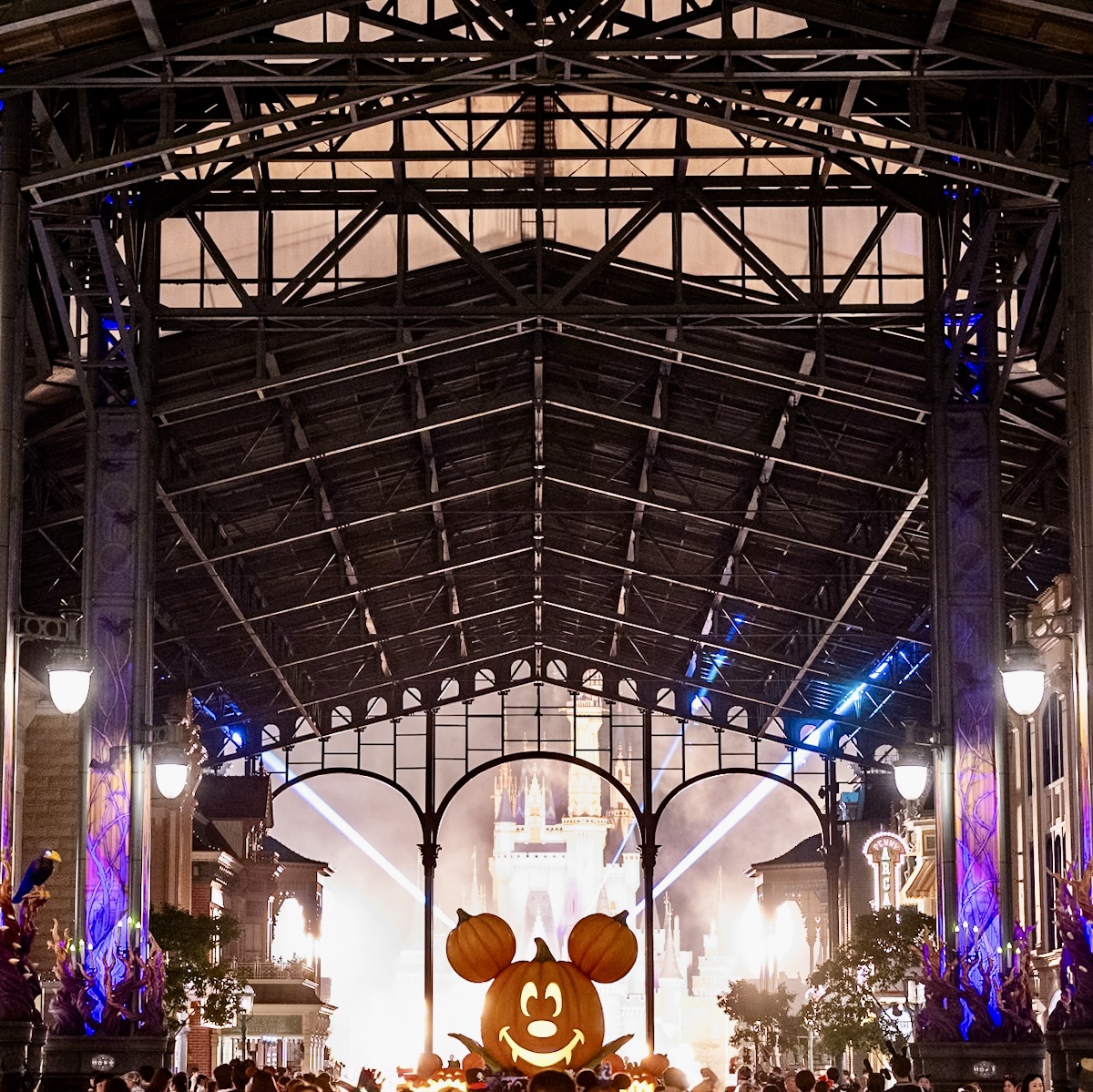 東京ディズニーランド ハロウィーンデコレーション リーチフオザスターズ