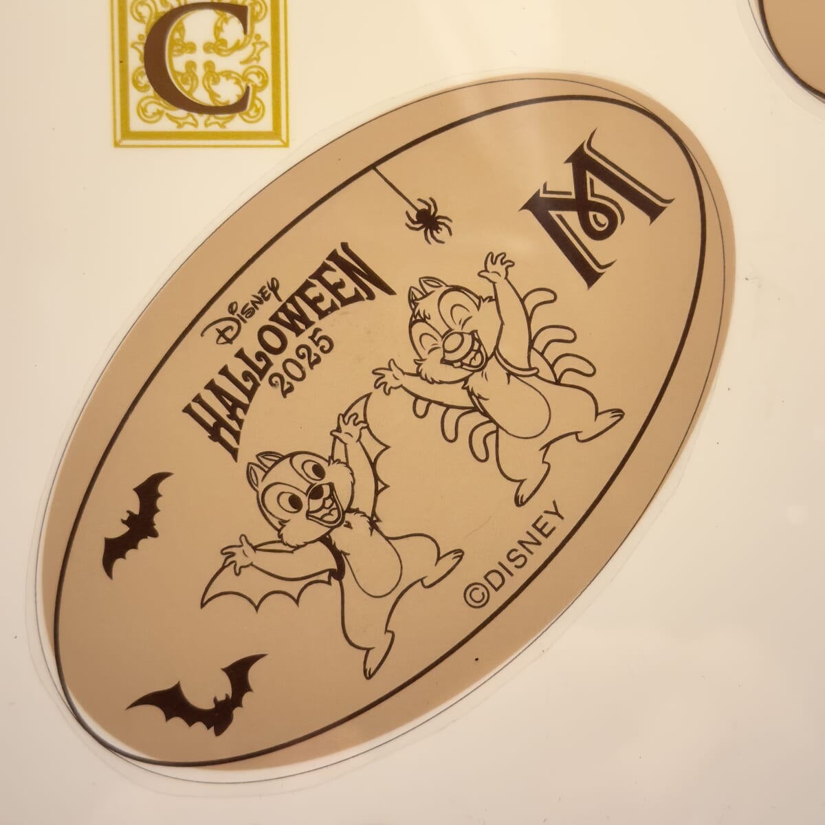東京ディズニーリゾート”ディズニー・ハロウィーン2025”スーベニアメダル　東京ディズニーシー・ホテルミラコスタ　チップ＆デール