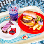 東京ディズニーランド「プラザパビリオン・レストラン」”ディズニー・ハロウィーン2025”スペシャルハンバーグバーガーセット