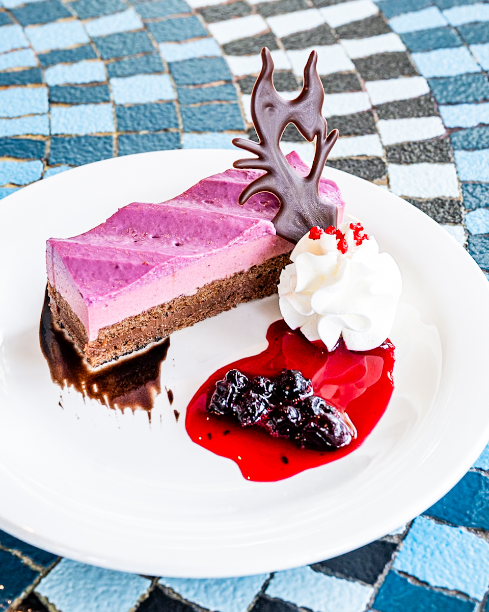 カシスとチョコのケーキ