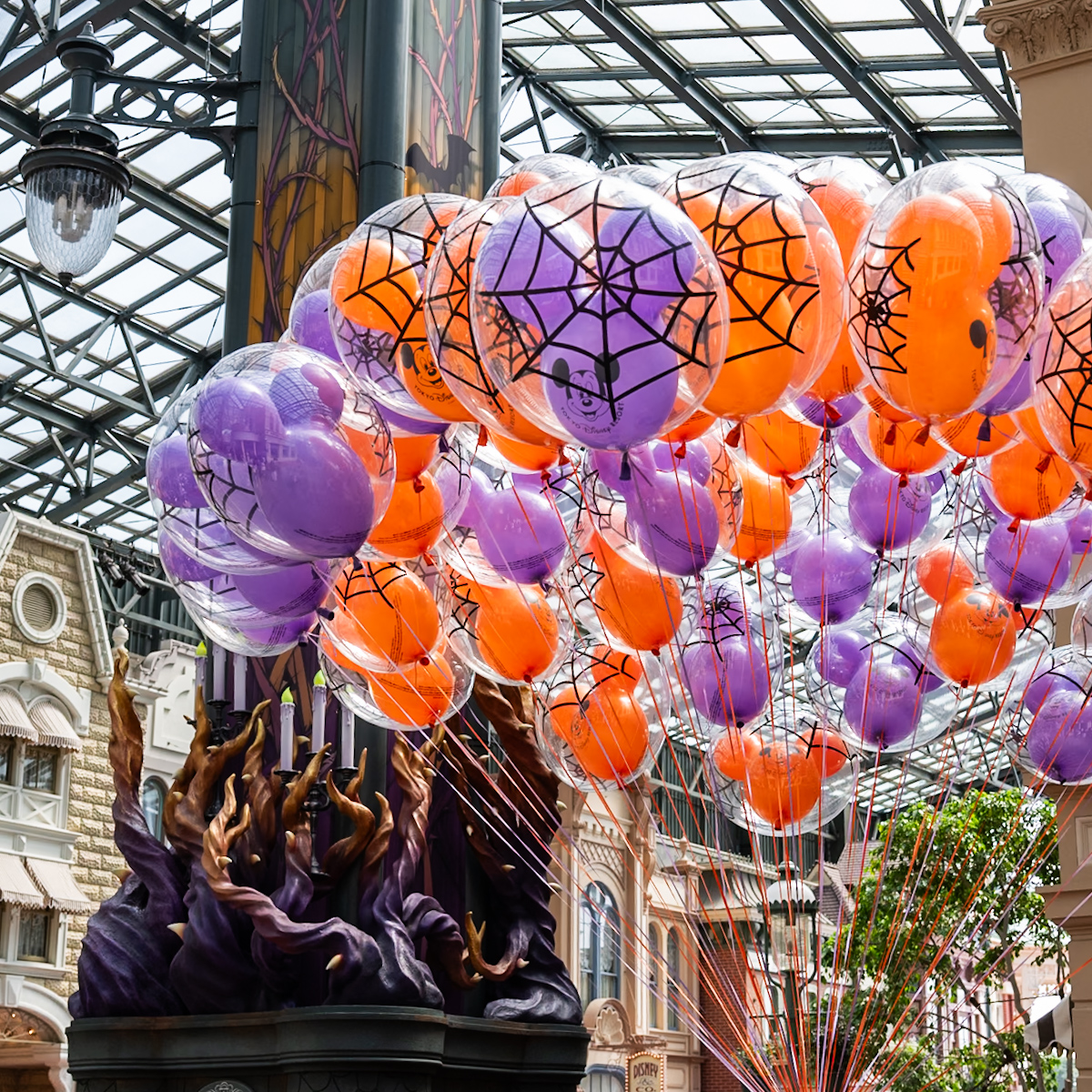 ミッキーバルーン ハロウィーン期間限定のデザイン