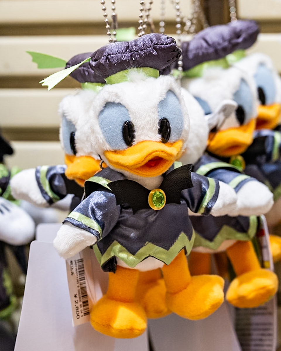 ドナルドぬいぐるみバッジ