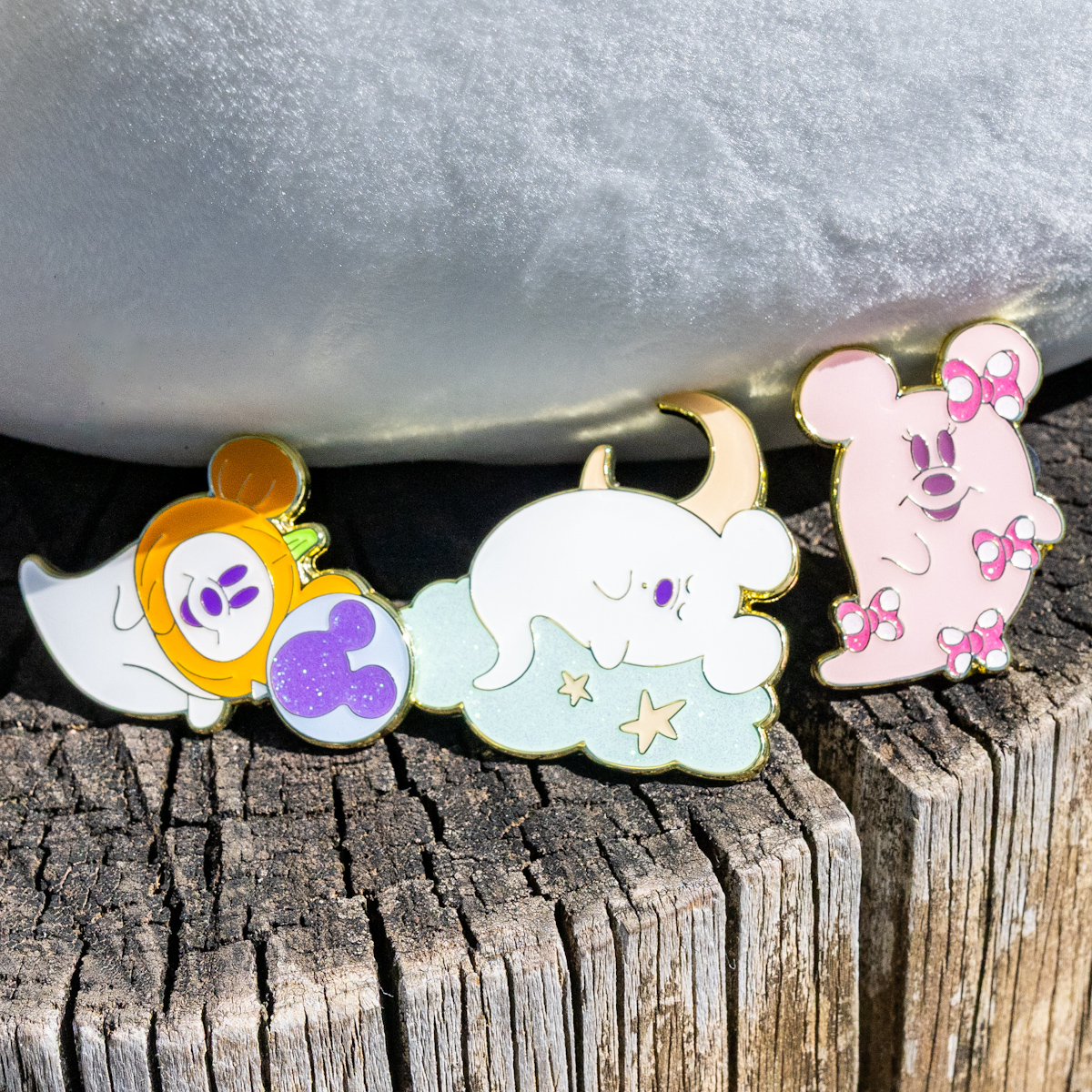 TDL アーケードゲーム 景品 ピンズ バラ売り可 ゴーストデザインのクッションとピンバッジ！東京
