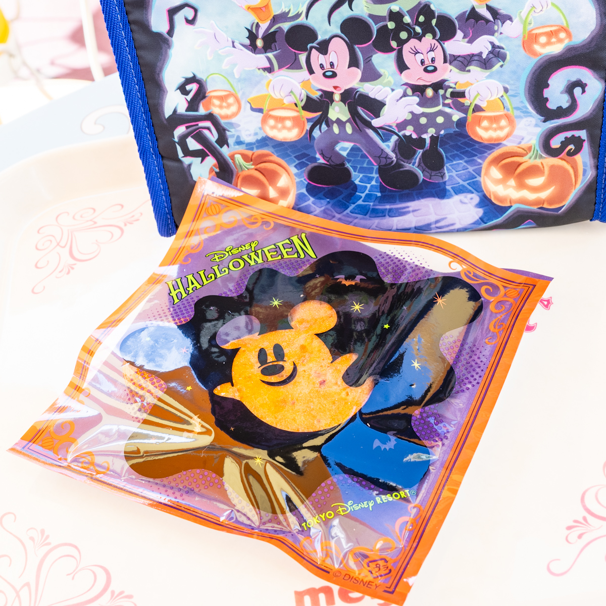 東京ディズニーランド「スウィートハート・カフェ」”ディズニー・ハロウィーン2025”パンプキンマフィン（アーモンド入り）