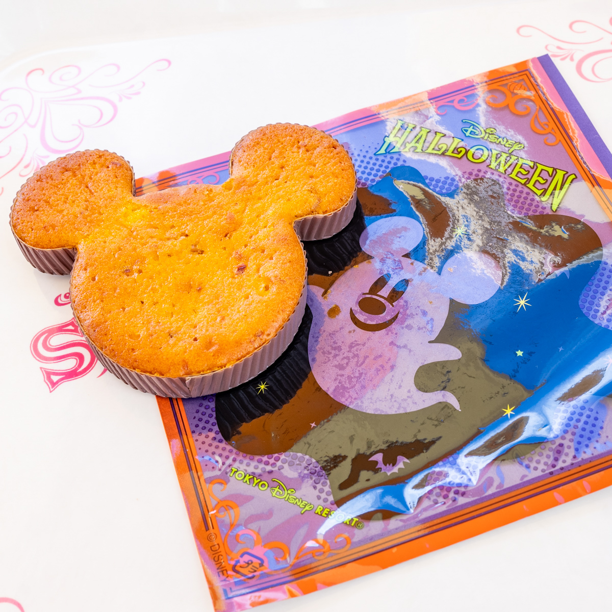 東京ディズニーランド「スウィートハート・カフェ」”ディズニー・ハロウィーン2025”パンプキンマフィン（アーモンド入り）1
