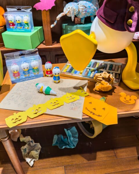 ハウス・オブ・グリーティングハロウィーンデコレーション ヒューイ・デューイ・ルーイ1