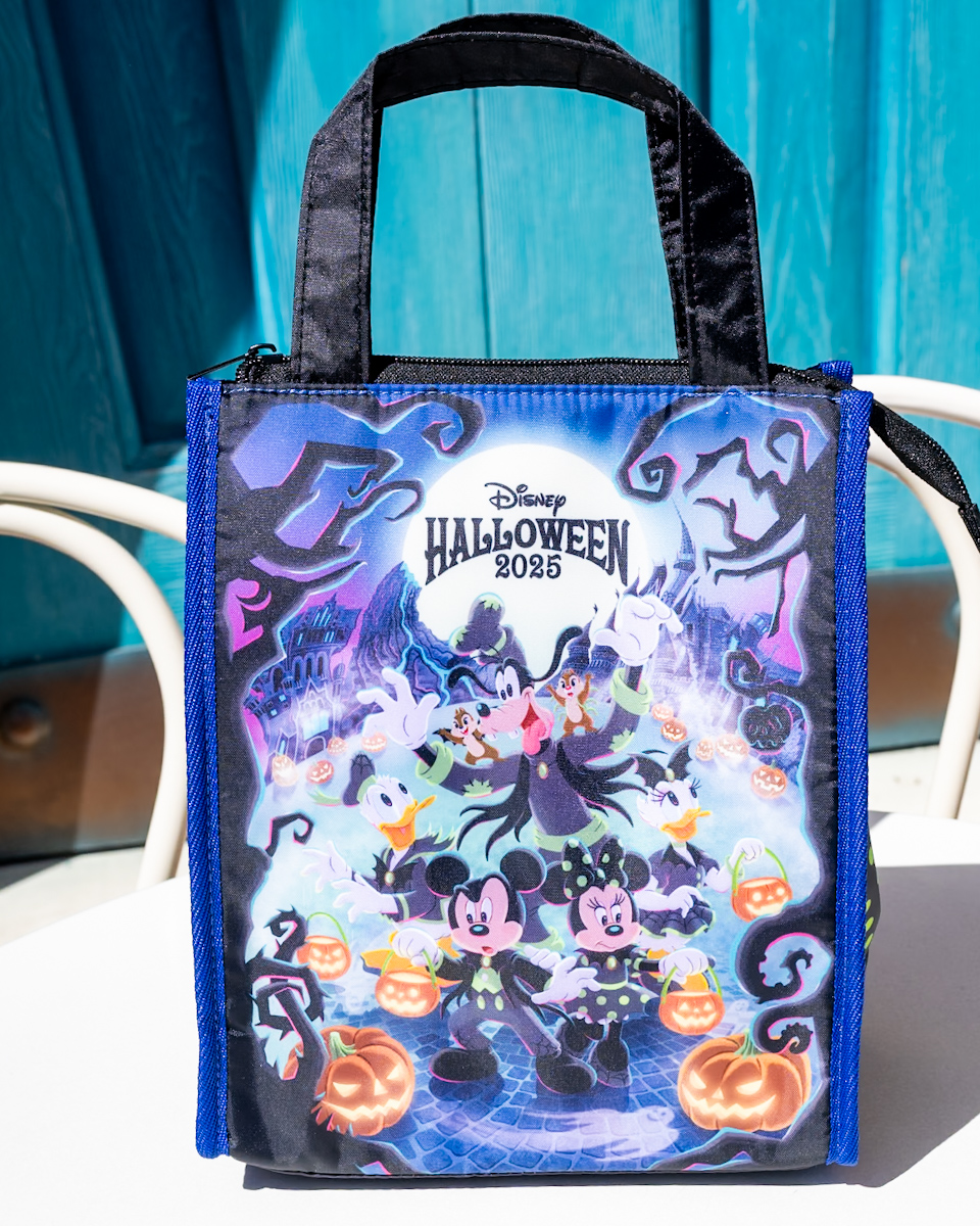 東京ディズニーリゾート“ディズニー・ハロウィーン2025”スーベニアランチケース（ミッキー＆フレンズ）1