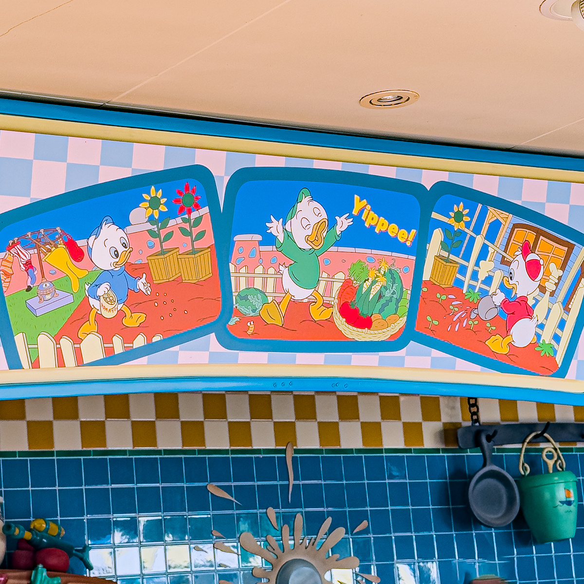 販売店舗：東京ディズニーランド／トゥーンタウン「ヒューイ・デューイ・ルーイのグッドタイム・カフェ」